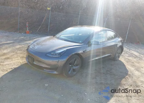 2021 Tesla Model 3 Long Range Dual Motor All-Wheel Drive z USA, uszkodzony, nr VIN 5YJ3E1EB0MF014826